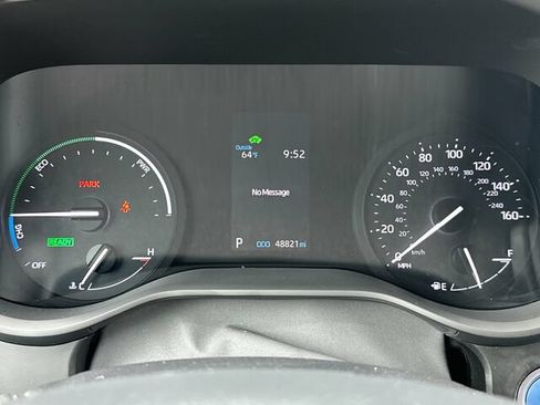 Used 2024 Toyota Sienna LE AWD/4WD image 30