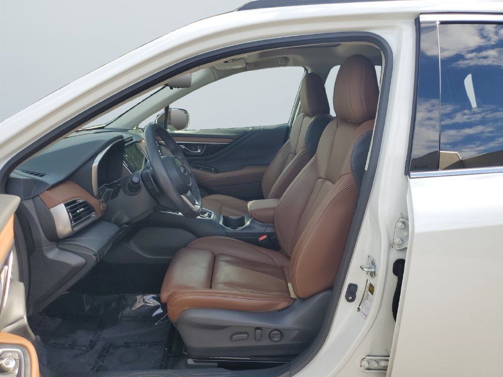 Certified 2025 Subaru Outback Touring XT AWD/4WD image 9