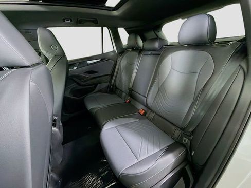 New 2026 Volkswagen Tiguan SE R-Line FWD image 23