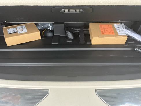 Certified 2023 Cadillac Escalade Sport Platinum w/ LPO, Floor Liner Package AWD/4WD image 29