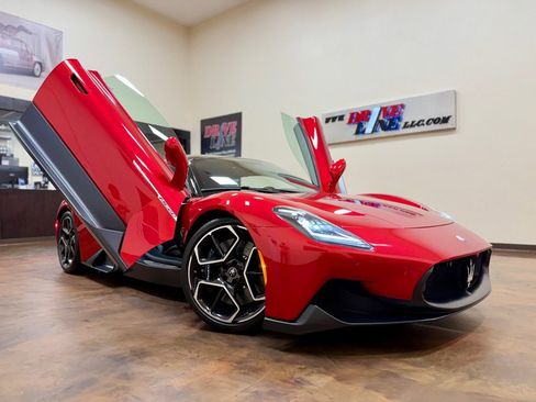 Used 2022 Maserati MC20 Coupe RWD image 1