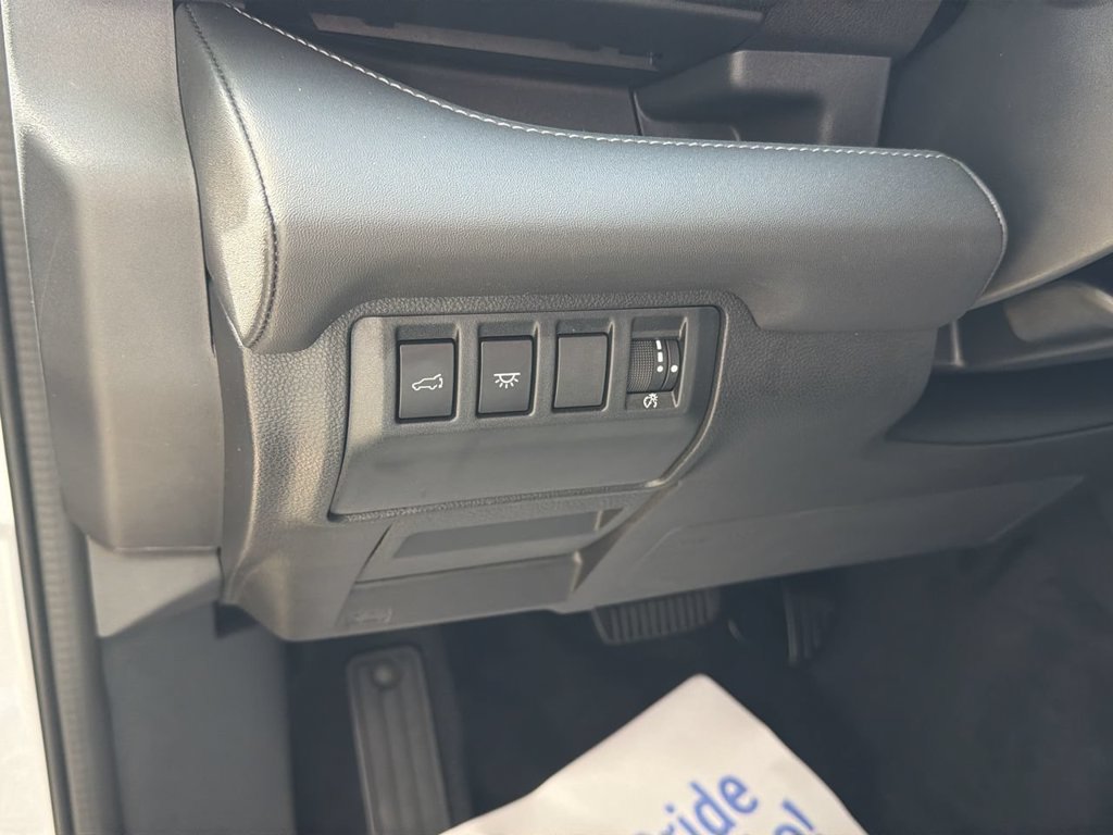 Used 2023 Subaru Ascent Limited AWD/4WD image 17