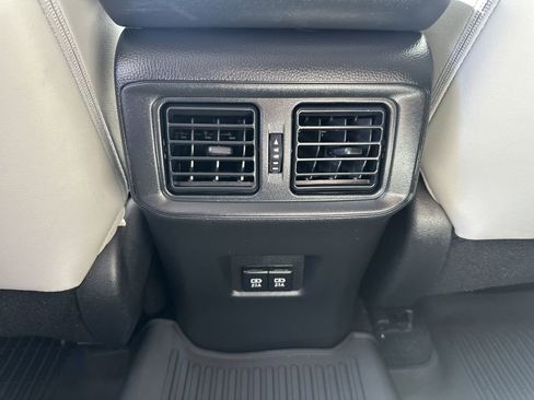 Certified 2020 Toyota RAV4 XLE Premium AWD/4WD image 20