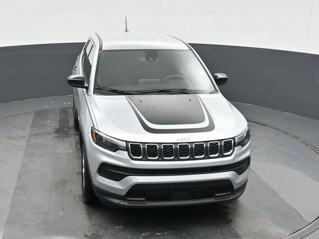 Used 2025 Jeep Compass Sport w/ Mopar Graphics Package AWD/4WD image 33