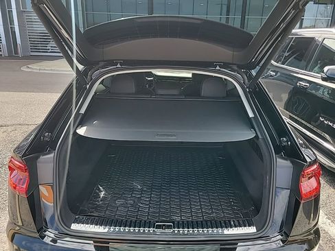 Used 2020 Audi Q8 Premium Plus w/ Premium Plus Package image 9