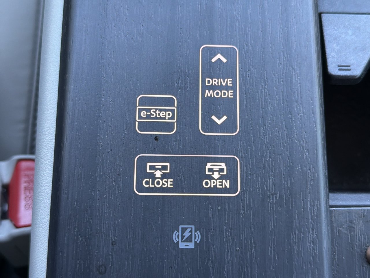 Certified 2023 Nissan Ariya FWD image 7