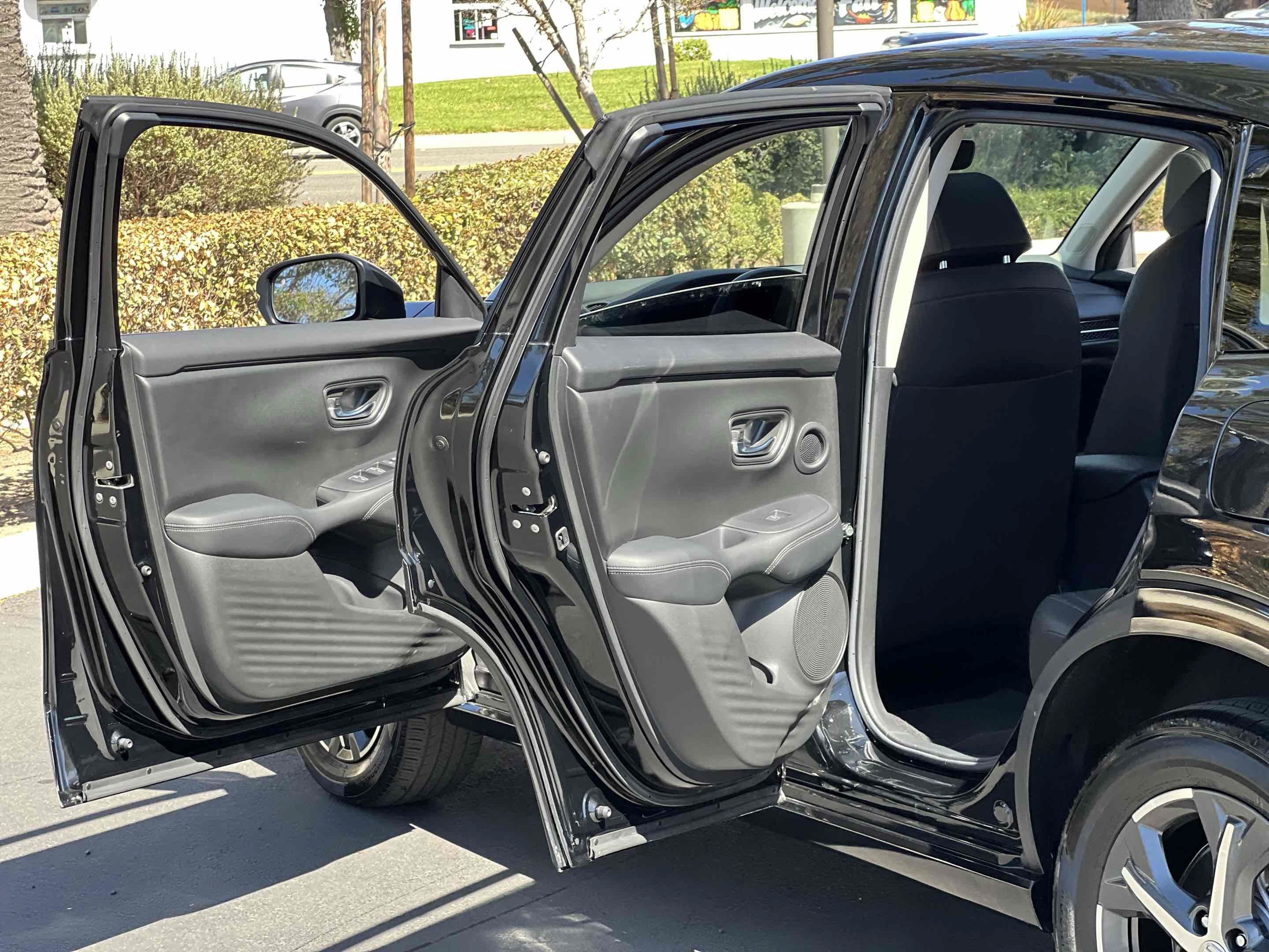 Used 2024 Honda HR-V EX-L image 9