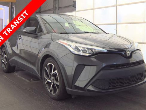 Used 2021 Toyota C-HR XLE FWD image 5