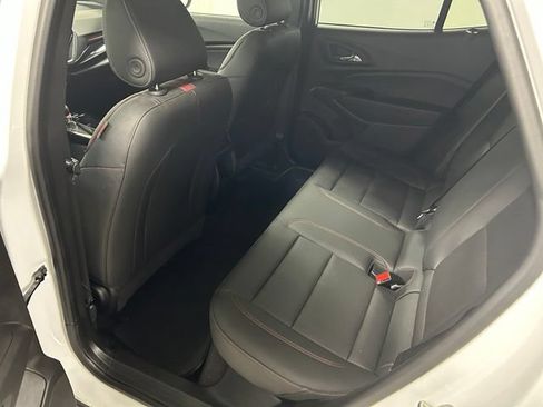 Certified 2024 Chevrolet Trax RS w/ Sunroof Package FWD image 15