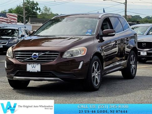 Used 2015 Volvo XC60 T6 w/ Proximity Package AWD/4WD image 3