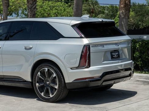 Used 2025 Cadillac Escalade IQ Sport 2 AWD/4WD image 5