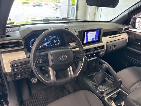 Used 2024 Toyota Tacoma TRD Sport AWD/4WD image 16