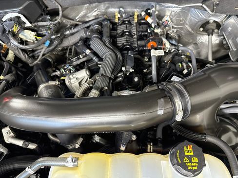 Used 2024 Ford Expedition XLT RWD image 39