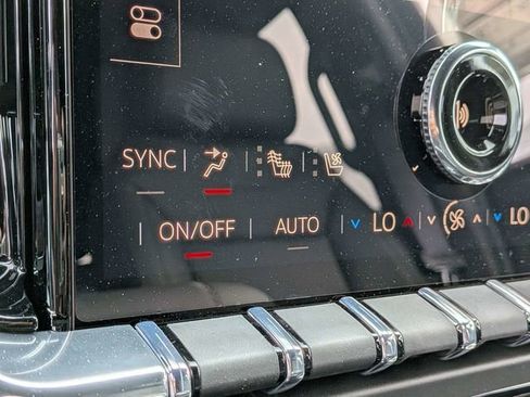 New 2026 GMC Yukon Denali w/ Denali Reserve Package image 24