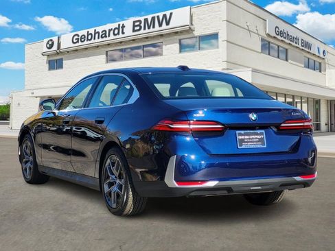 New 2026 BMW 530i xDrive w/ Convenience Package image 7