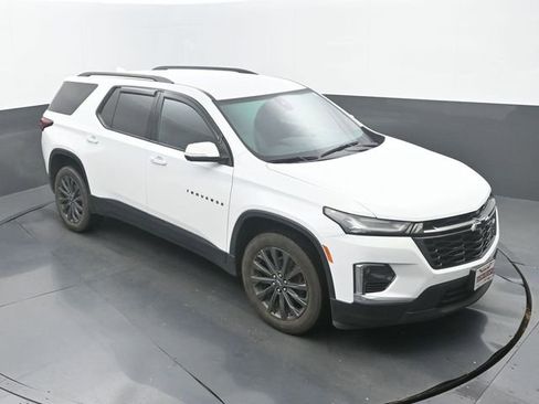Used 2023 Chevrolet Traverse RS image 13