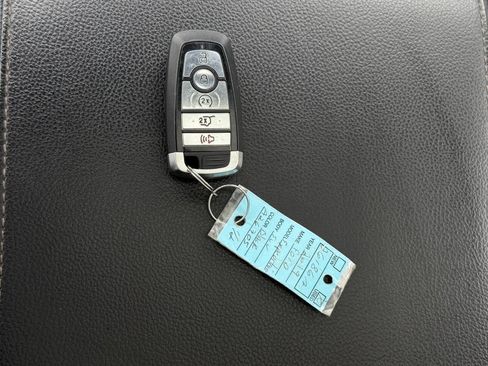 Used 2019 Ford Expedition Limited w/ Equipment Group 302A AWD/4WD image 20