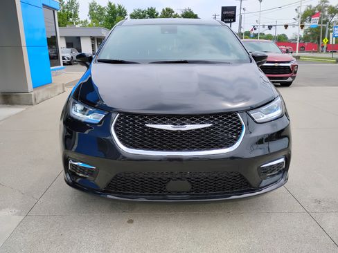 Used 2026 Chrysler Pacifica Select FWD image 28