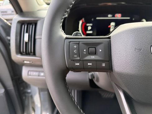 New 2026 Nissan Pathfinder Platinum FWD image 22