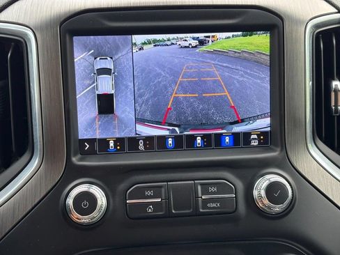 Used 2022 GMC Sierra 2500 Denali w/ Technology Package AWD/4WD image 22