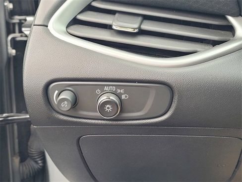 Used 2024 Chevrolet Malibu LT image 24