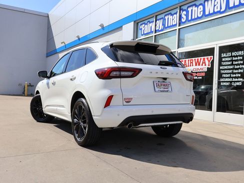 Used 2023 Ford Escape ST-Line Elite AWD/4WD image 35