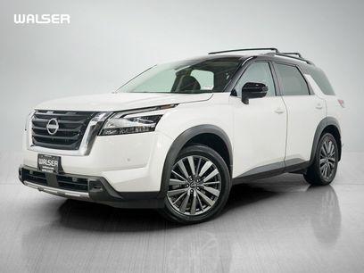 Used 2024 Nissan Pathfinder SL w/ SL Premium Package