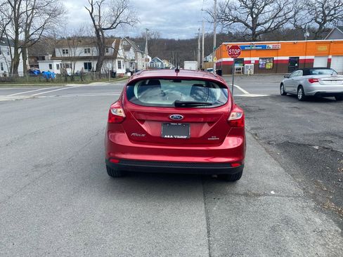 Used 2012 Ford Focus SE FWD image 6