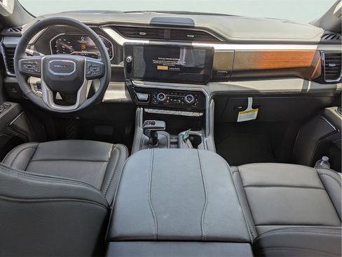 New 2025 GMC Sierra 1500 Denali w/ Denali Reserve Package image 17