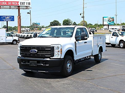 Used 2026 Ford F250 XL AWD/4WD image 2