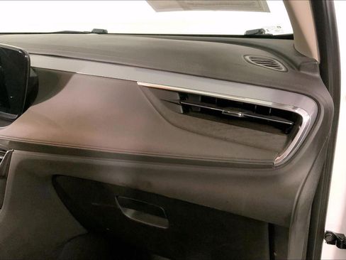 Used 2025 Buick Encore GX Preferred AWD/4WD image 16