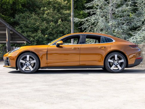 New 2026 Porsche Panamera 4 AWD/4WD image 2