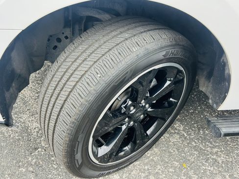 Used 2023 Ford Expedition Limited RWD image 21
