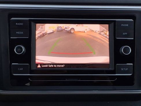 Used 2018 Volkswagen Atlas S image 16