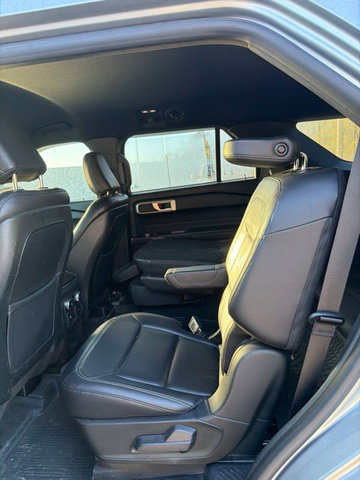 Used 2020 Ford Explorer XLT w/ Equipment Group 202A AWD/4WD image 9