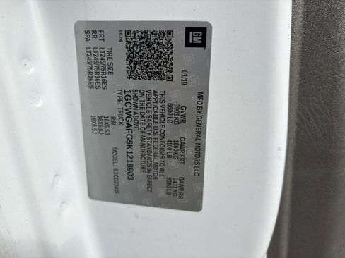 Used 2019 Chevrolet Express 2500 w/ Driver Convenience Package image 32