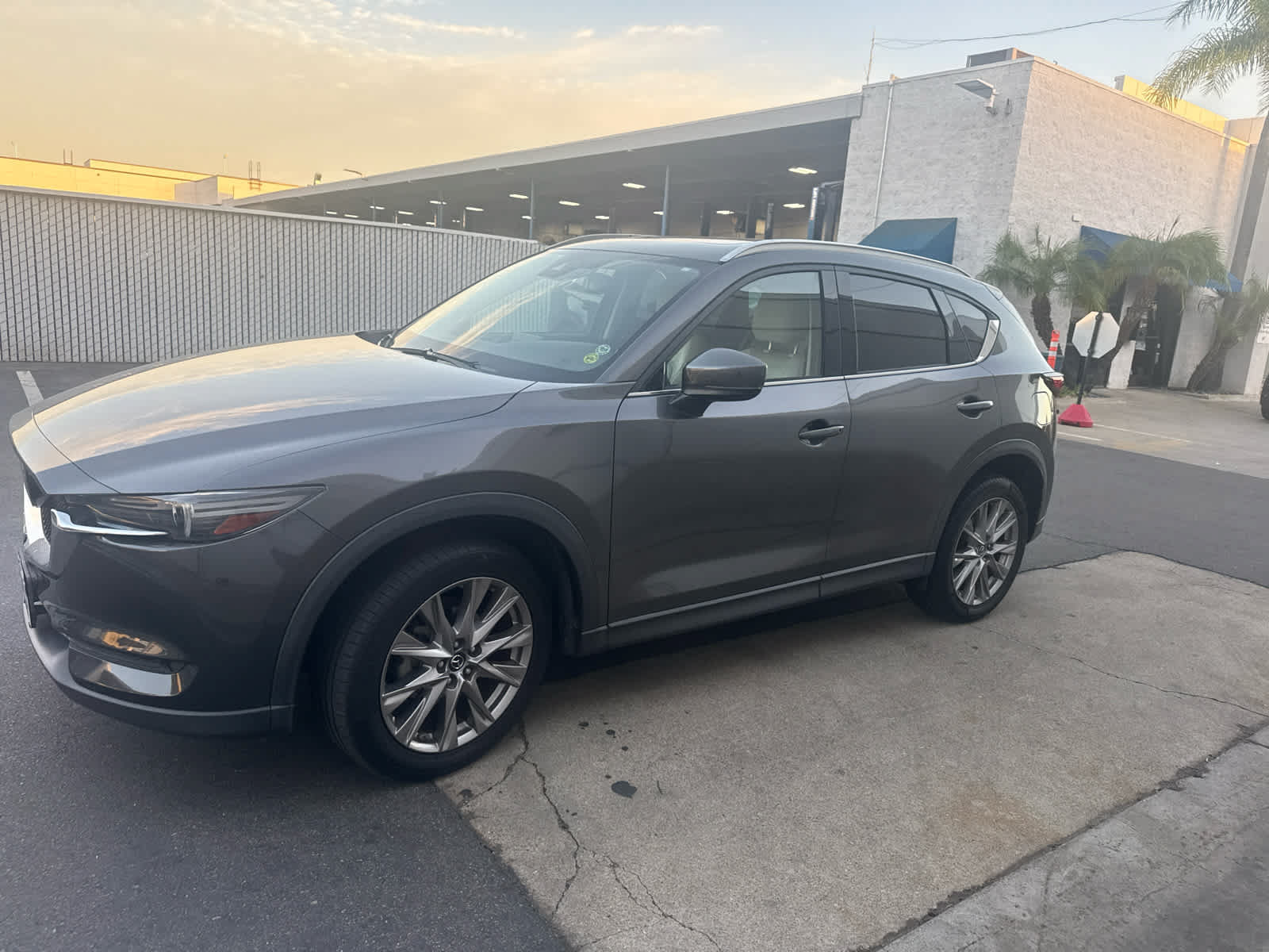 Used 2019 MAZDA CX-5 Grand Touring FWD image 2