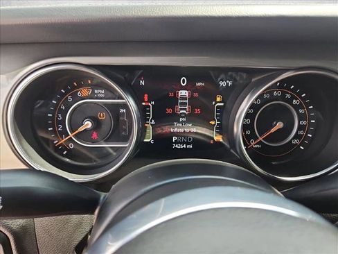 Used 2023 Jeep Wrangler Unlimited Sahara w/ Cold Weather Group AWD/4WD image 13
