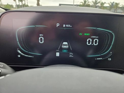 New 2026 Kia Niro FWD image 21