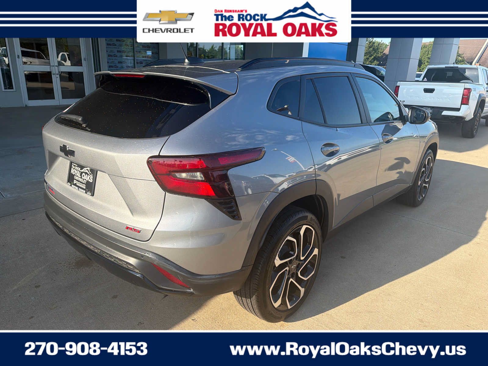 Used 2025 Chevrolet Trax RS w/ Sunroof Package FWD image 6