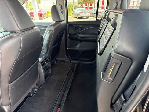 Used 2017 Honda Ridgeline RTL image 6