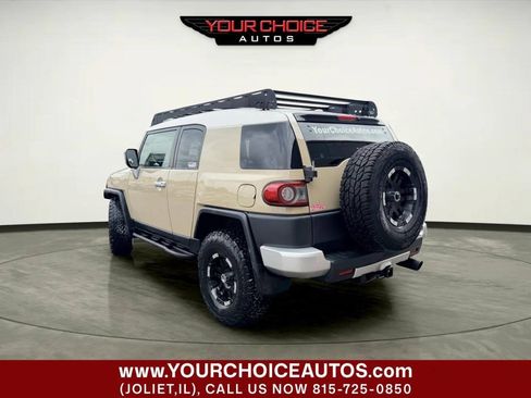 Used 2012 Toyota FJ Cruiser 4WD w/ Upgrade Pkg image 3