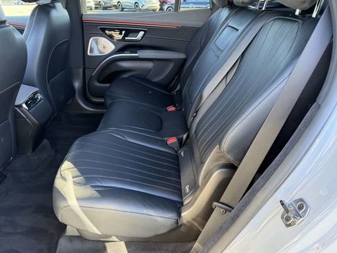 Used 2023 Mercedes-Benz EQS 580 4MATIC SUV image 31