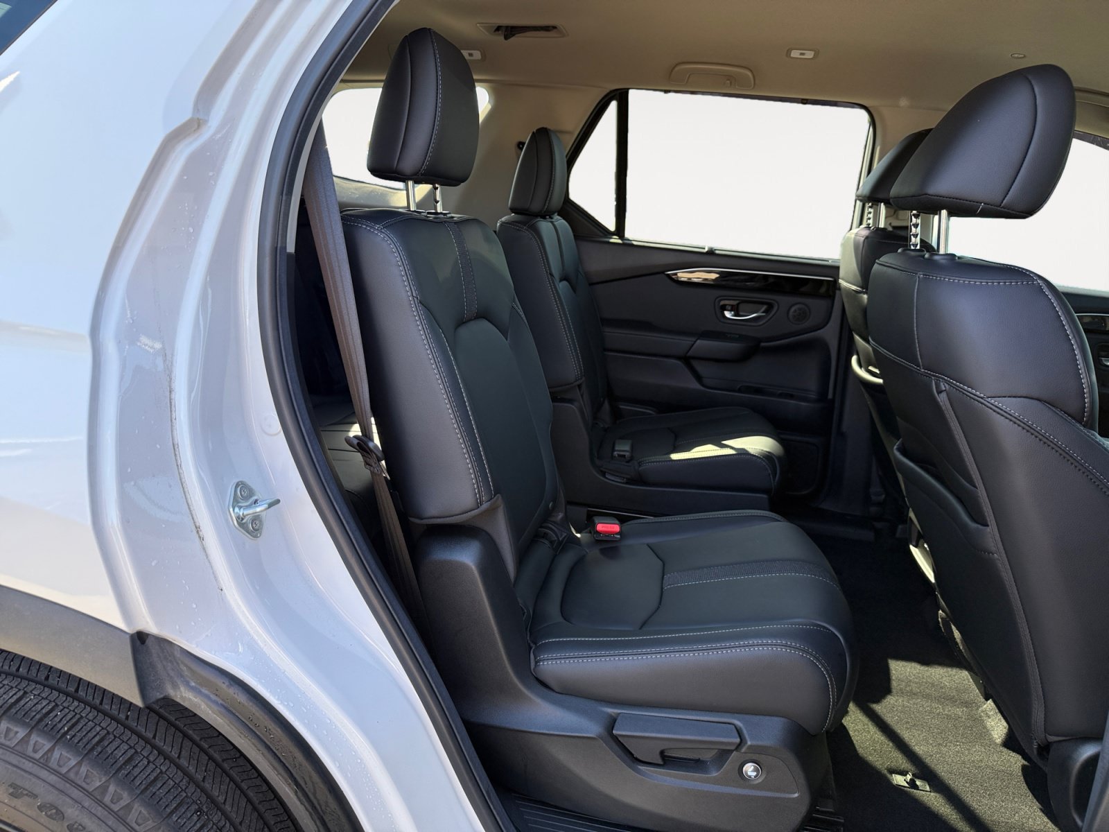 Used 2025 Honda Pilot EX-L image 18