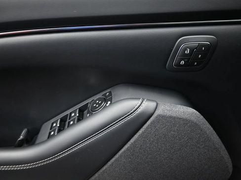 Certified 2022 Ford Mustang Mach-E Premium AWD/4WD image 17
