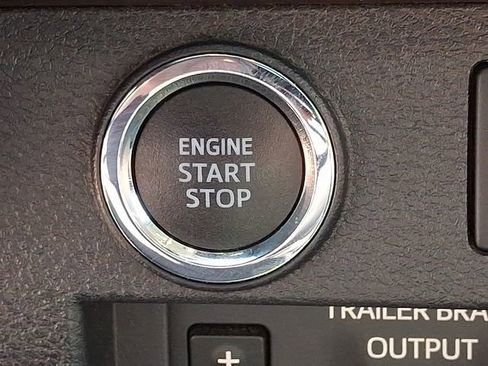 Used 2021 Toyota Tundra Limited w/ Limited Premium Package image 24