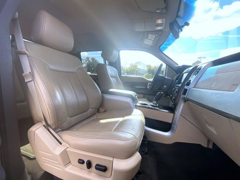 Used 2014 Ford F150 Lariat w/ Lariat Chrome Package image 16