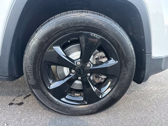Used 2016 Jeep Cherokee Sport w/ Cold Weather Group AWD/4WD image 10