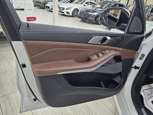 Used 2019 BMW X7 xDrive40i w/ Premium Package AWD/4WD image 40