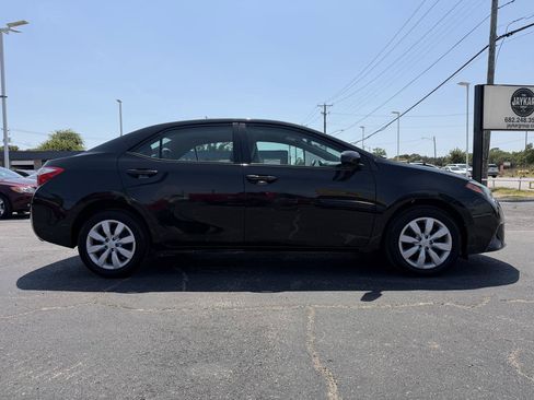 Used 2016 Toyota Corolla LE FWD image 4